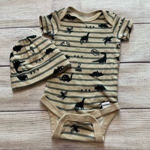 Gerber Organics Dinosaur Onesie & Hat Set Size 0 - 3 Months